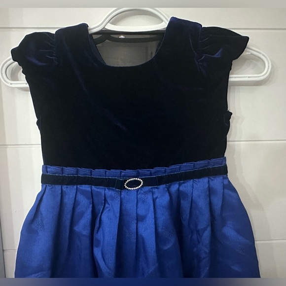 Jona Michelle: Girls Dress- Size 6 - Picture 11 of 13